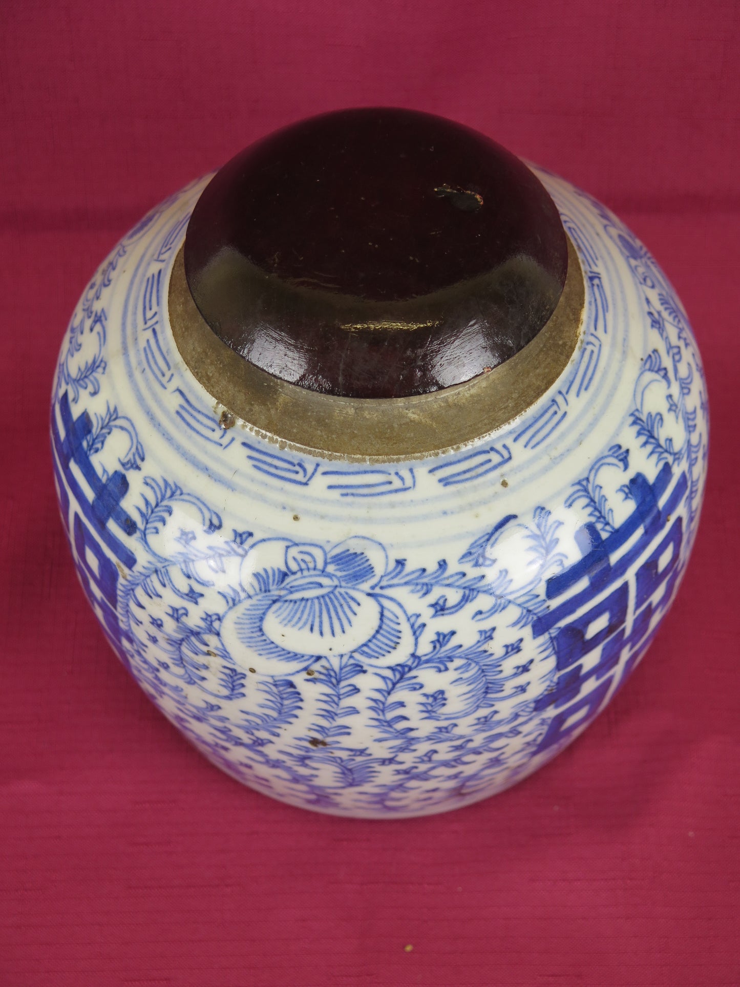 Antique Chinese blue white ceramic vase symbol of happiness Chinese wedding ceramic China CM2