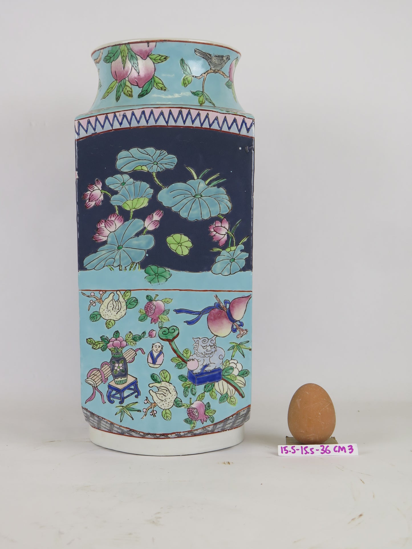 Collectible vintage Chinese ceramic vase, original China, high quality CM3