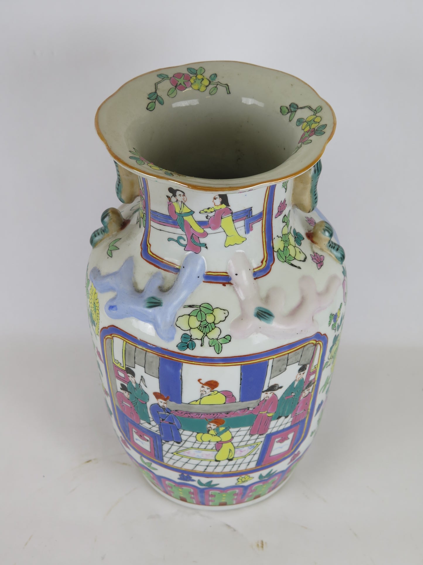 Hand-painted ceramic vase China 1900s Asian Chinese sustainable art green CM3