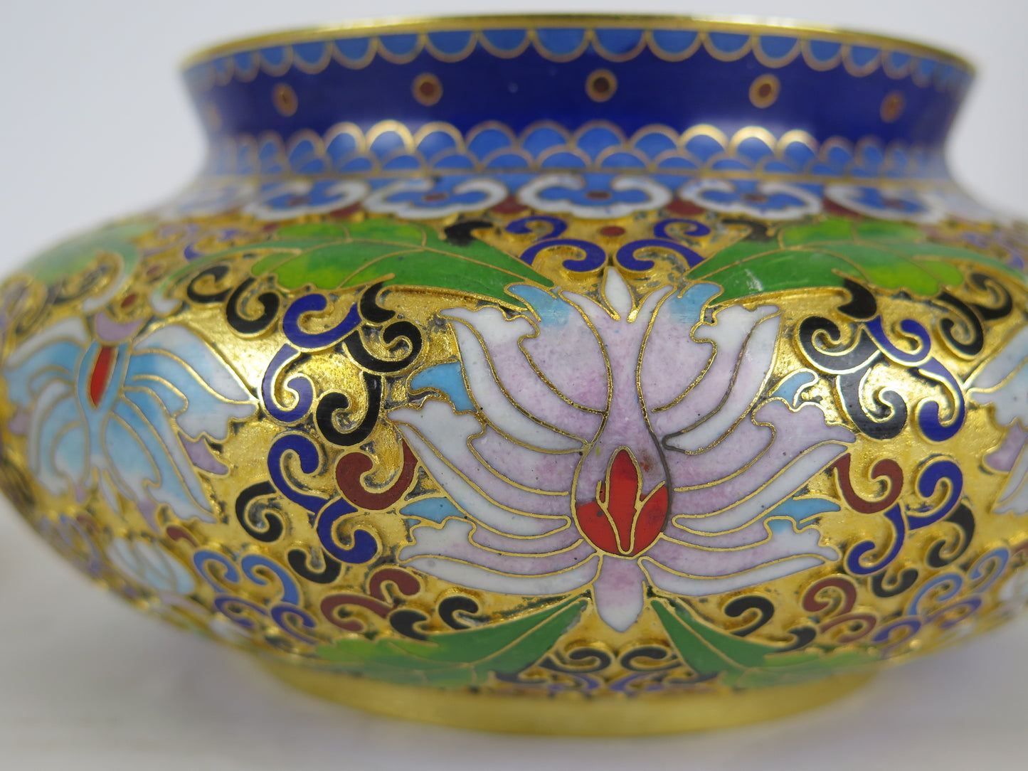 Vintage Chinese art cloisonné golden glazed bowl China Asia collection CM1
