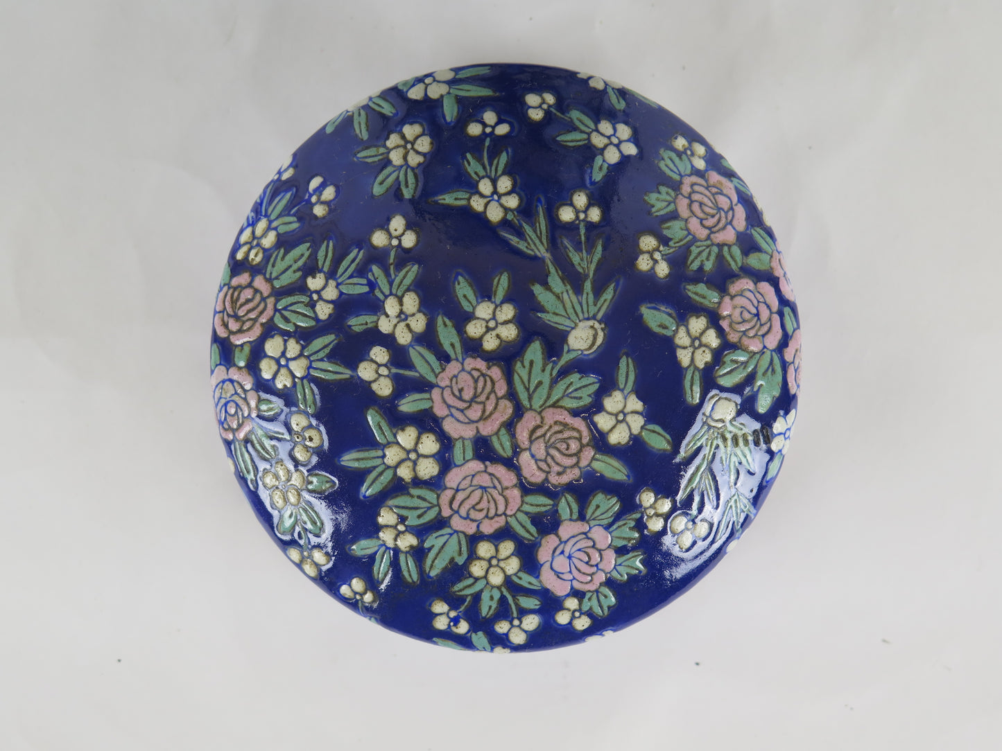Large hand-painted vintage glazed ceramic vase with blue floral motifs, China Asia, 1900s CM5