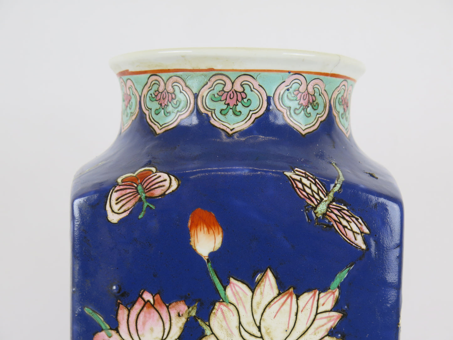 Vintage ceramic vase for flowers hand painted China Chinese home decoration CM7 a