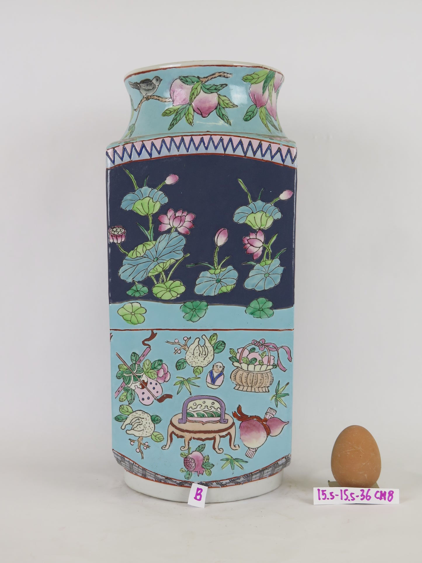 Copy of the vintage Chinese ceramic vase collectible, original high quality China CM8 b