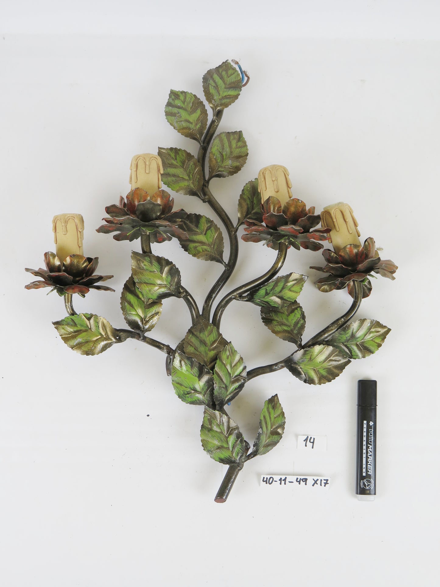 Wrought iron wall light floral style wall light decorated with vintage flowers and leaves X17 14