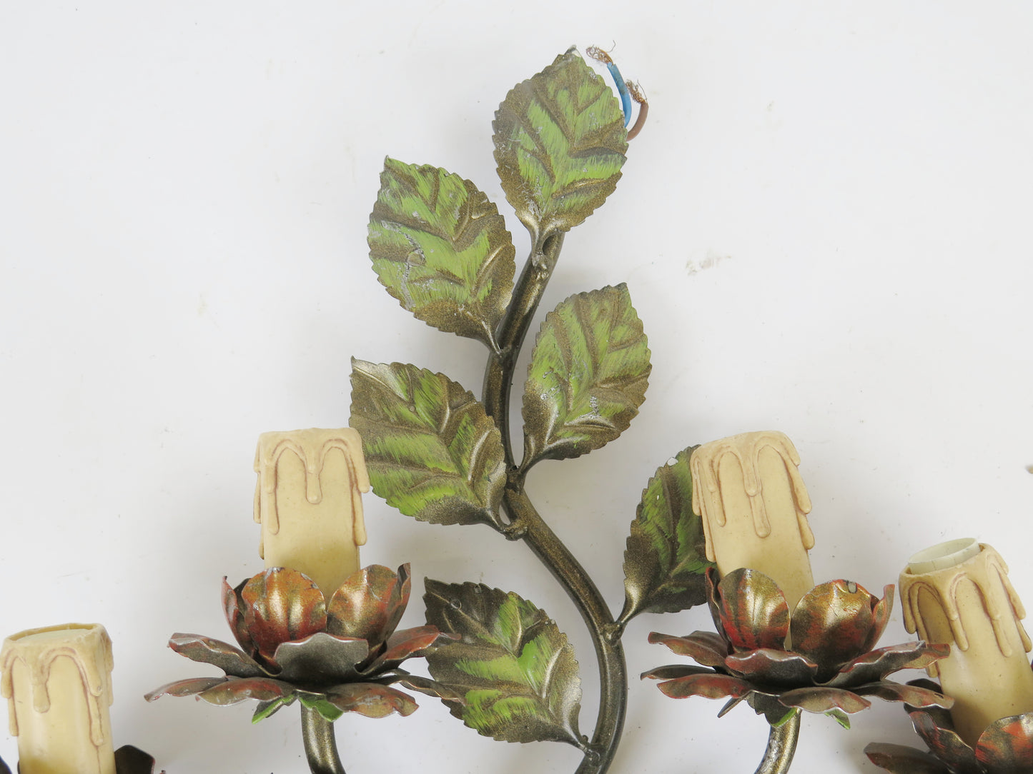 Wrought iron wall light floral style wall light decorated with vintage flowers and leaves X17 14