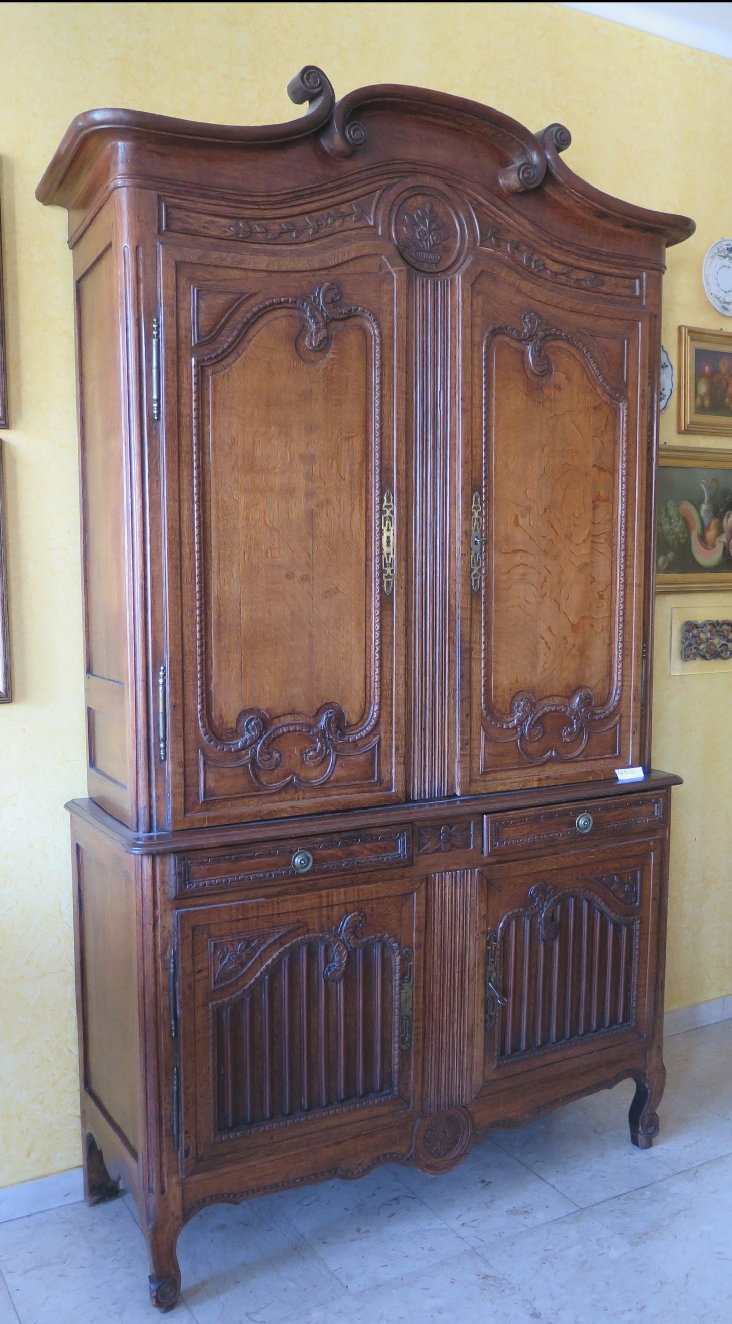 Ancient Provençal sideboard with double body carved oak wood France XVIII vs