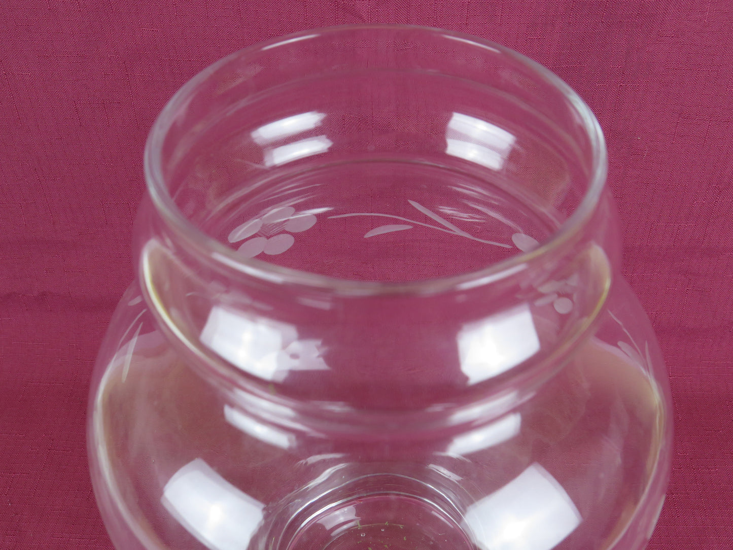 Engraved Classic Domed Cut Crystal Vintage Flower Vase VS17
