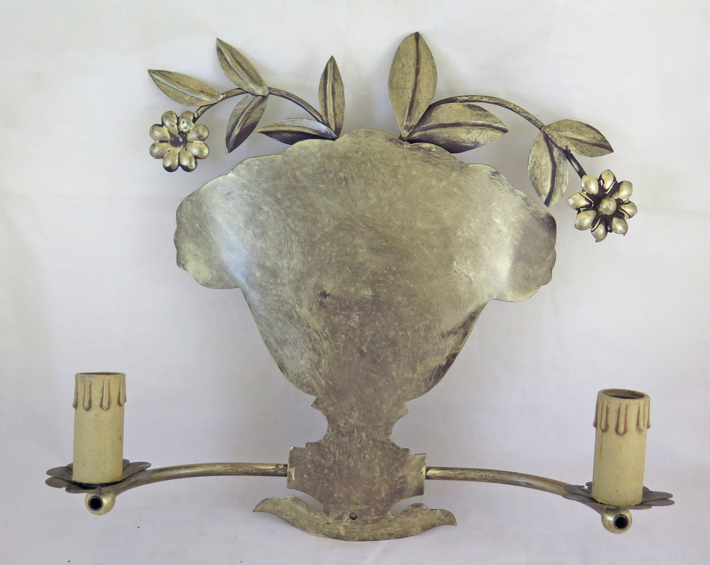 FLORAL HAND FORGED WROUGHT IRON WALL LAMP FROM THE 20TH CENTURY CH18