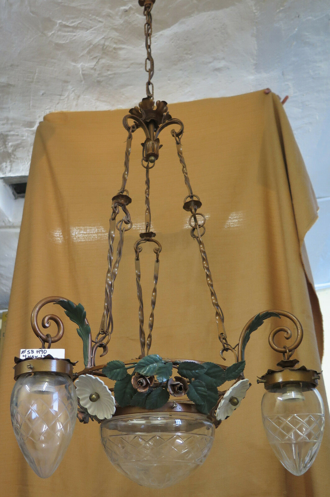 VINTAGE CHANDELIER IN WROUGHT IRON WITH FLOWERS AND LEAVES, VERY FINE HANDMADE GLASS