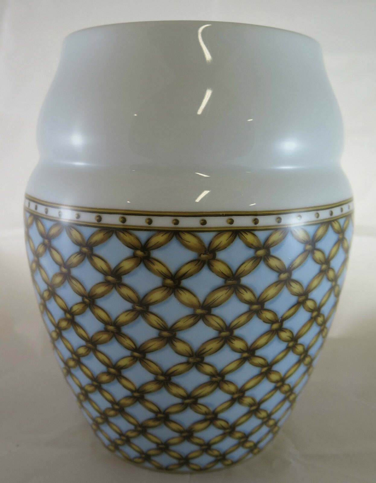 ROYAL COPENHAGEN PORCELAIN VASE ROYAL COPENHAGEN 678 VASE VINTAGE R36