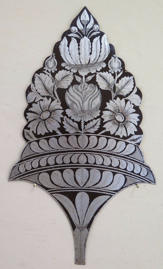 ANCIENT FRIEZE IN FLORAL STYLE PAINTED AND ENGRAVED FLOWERS ON WROUGHT IRON CH13 2