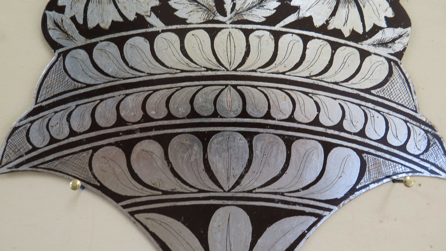 ANCIENT FRIEZE IN FLORAL STYLE PAINTED AND ENGRAVED FLOWERS ON WROUGHT IRON CH13 2