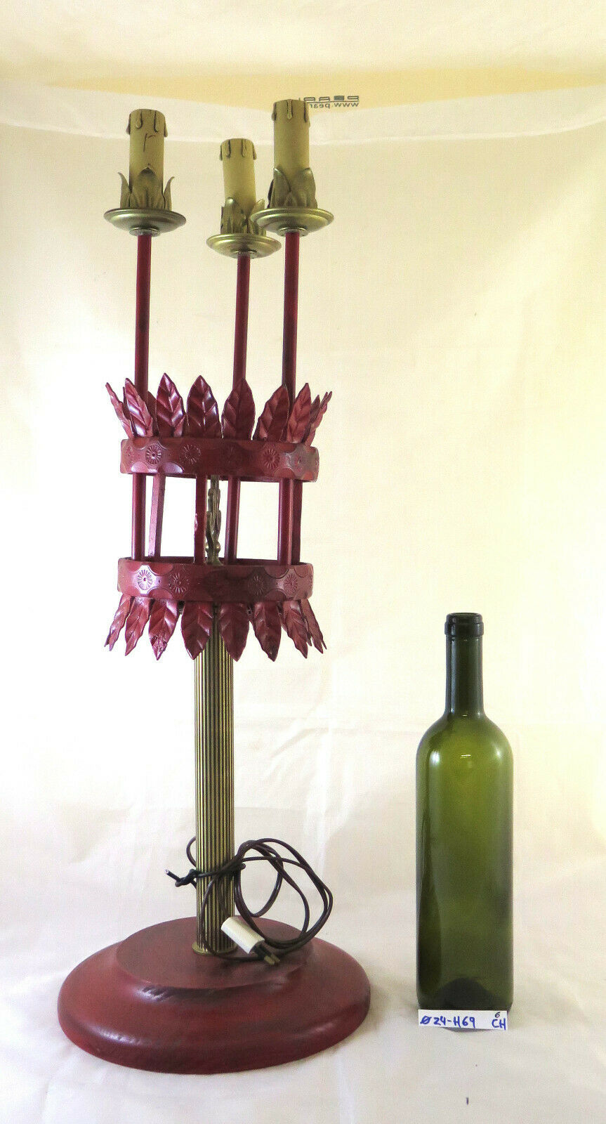 VINTAGE DESIGN TABLE OR FLOOR LAMP IN HAND FORGED WROUGHT IRON CH6 