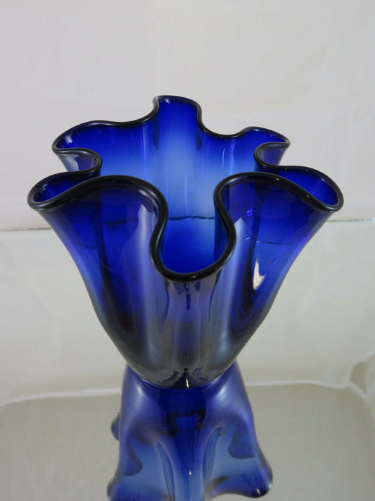 VINTAGE GLASS HANDKERCHIEF VASE BLUE COLOR DESIGN FROM THE SIXTY AND SEVENTIES R54 