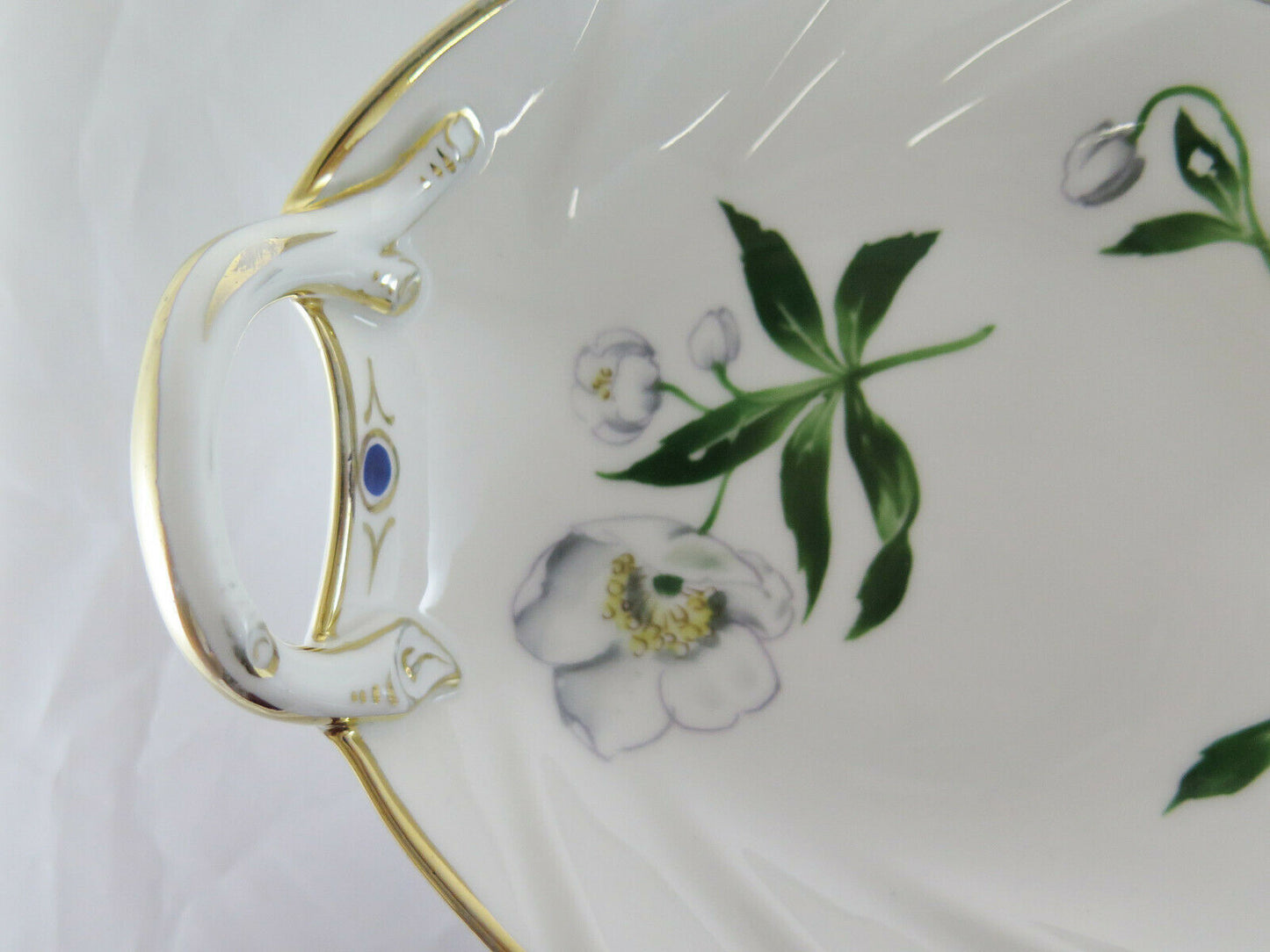 CENTERPIECE ASHTRAY IN BAVARIA PORCELAIN AND WJS DANEMARK R42 DECORATION 