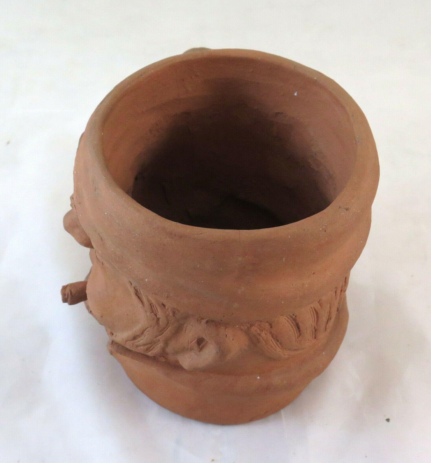 VECCHIA TAZZA IN TERRACOTTA VINTAGE RITRATTO UOMO CON SIGARO TERRA COTTA BM17 - Belbello Antiques