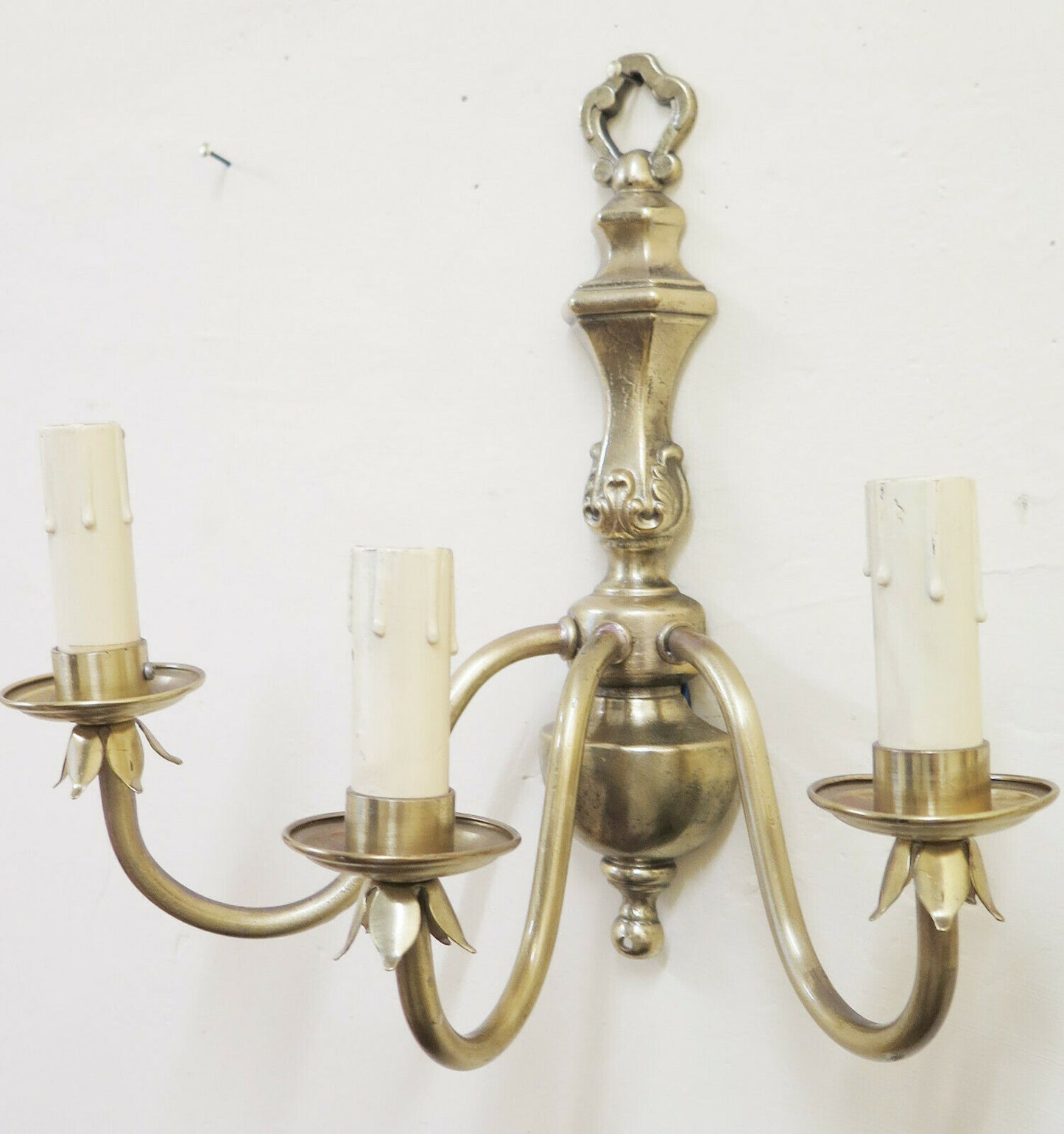 TWO THREE-LIGHT WALL LIGHTS IN BRONZE BAROQUE STYLE HIGH QUALITY HANDMADE CH1