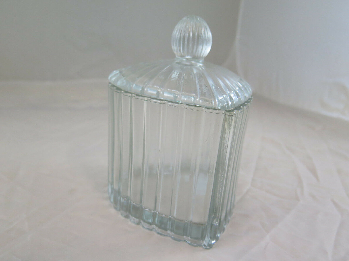 VINTAGE HEART SHAPED GLASS BOX FOR CANDY VINTAGE GLASS VASE R24