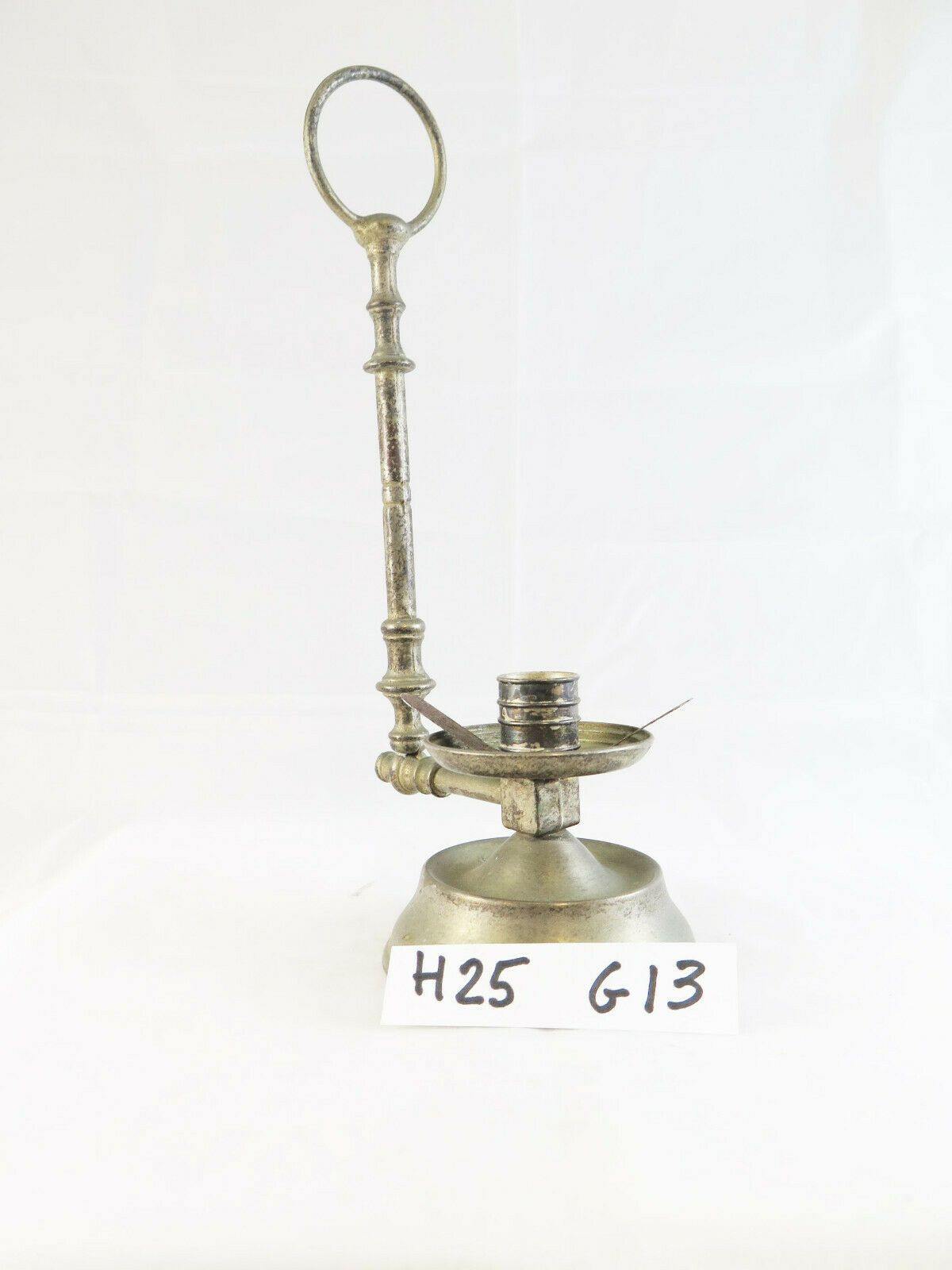 DUE LAMPADE AD OLIO ED UNA LAMPADA DA TAVOLO ABAT-JOUR VINTAGE G13 BM23 BM33 - Belbello Antiques