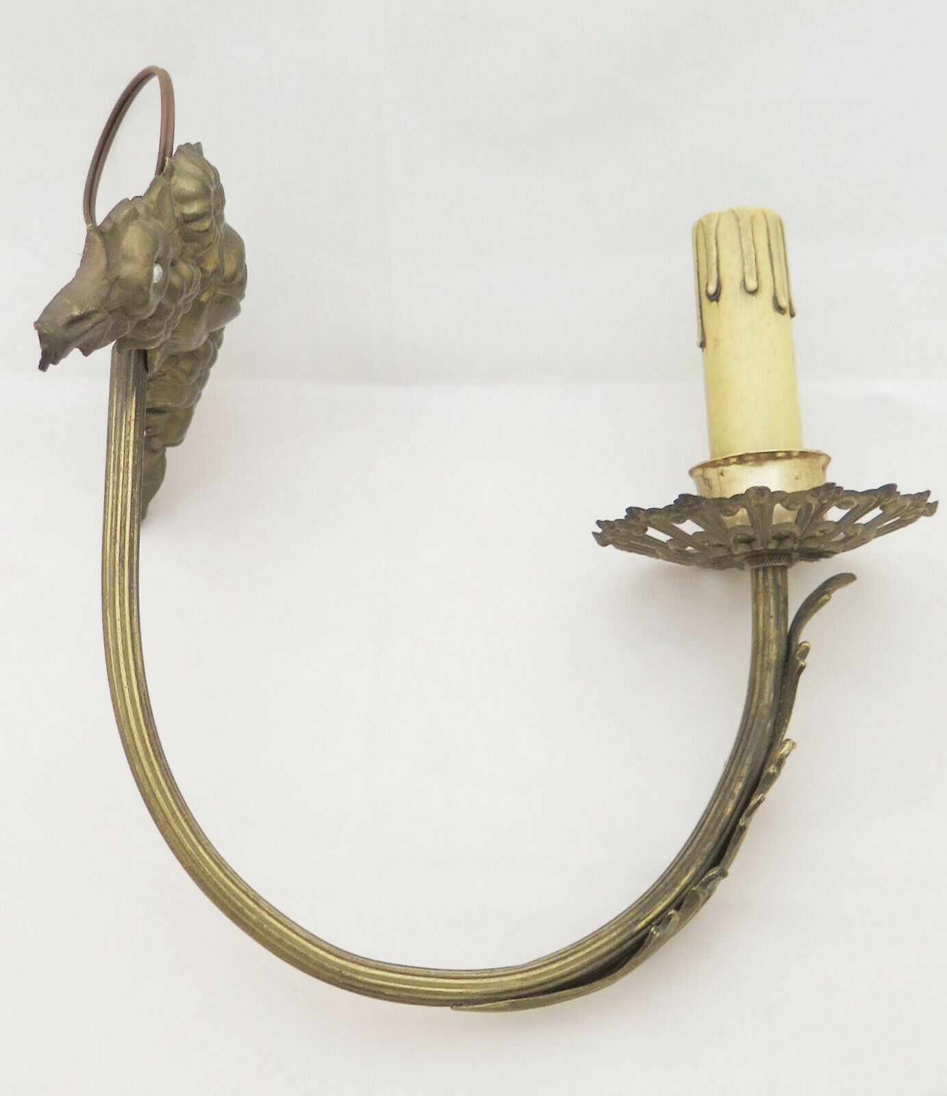 ANTIQUE BRONZE WALL LIGHT WITH ONE FLAME EARLY 20TH CENTURY WALL CANDLESTICK CH2