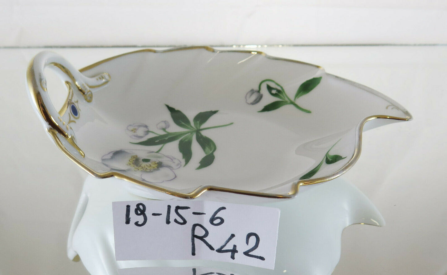 CENTERPIECE ASHTRAY IN BAVARIA PORCELAIN AND WJS DANEMARK R42 DECORATION 