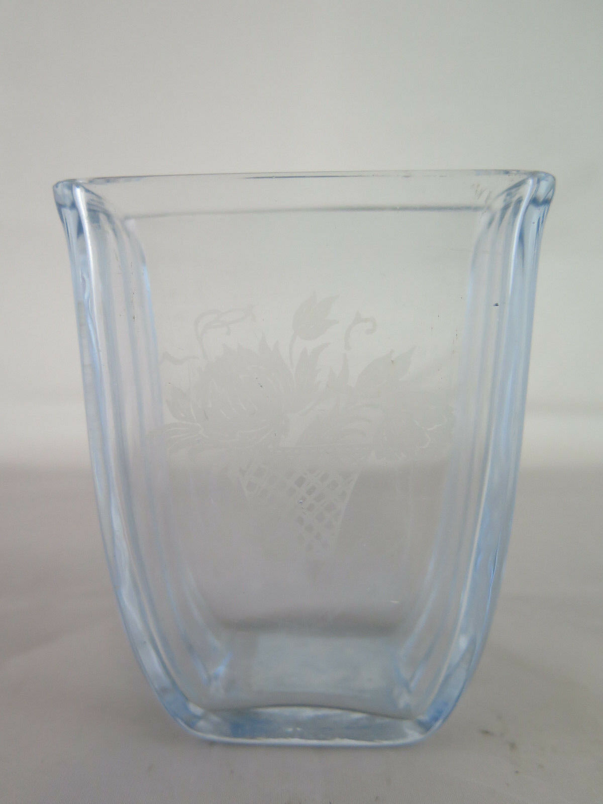SMALL ANTIQUE GLASS VASE MID 20TH CENTURY VINTAGE CENTERPIECE CUP 1900 R54