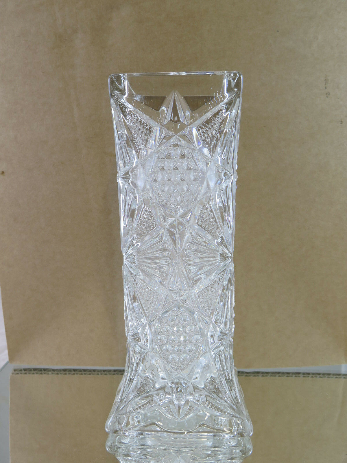 ELEGANT GLASS FLOWER VASE EARLY Twentieth Century VINTAGE GLASS FLOWERS VASE R25