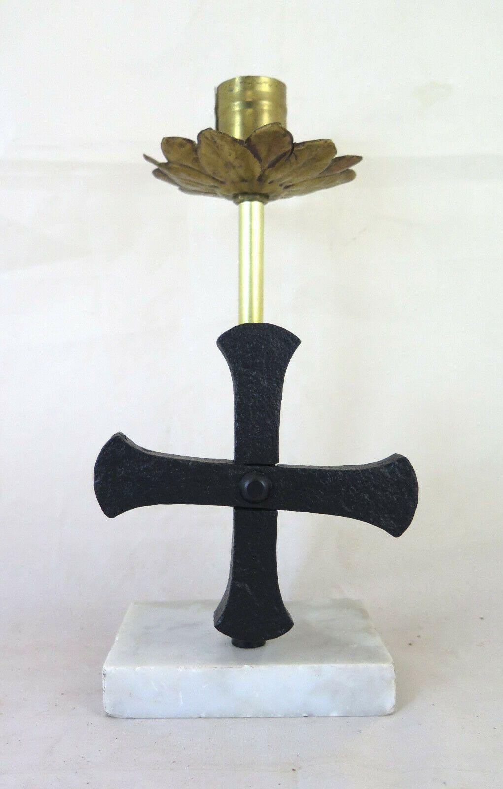 CANDELIERE CON CRICIFISSO VECCHIO PORTACENDELA CANDELABRO CROCE CRISTO CH8 - Belbello Antiques