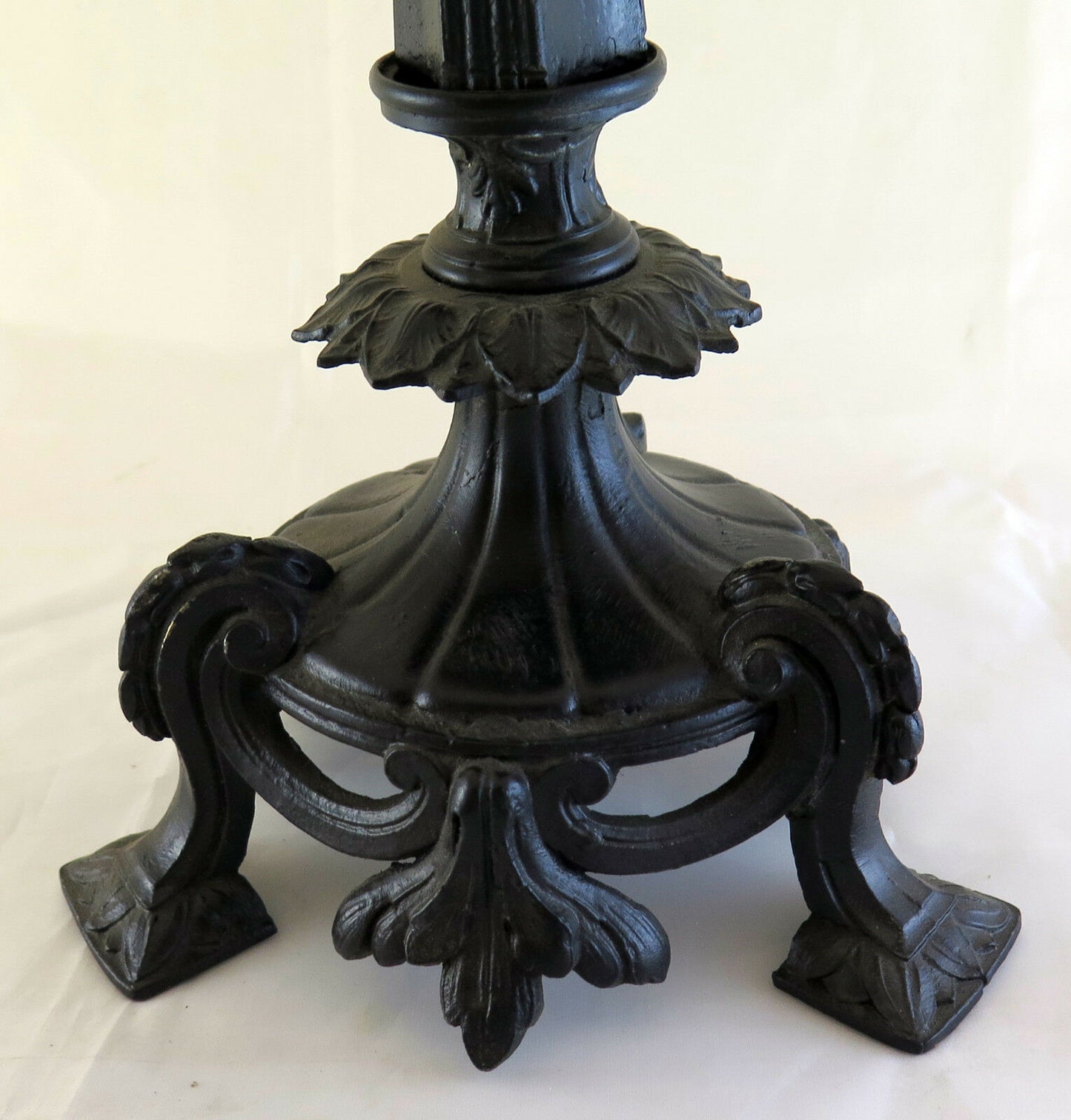 ANTIQUE BAROQUE STYLE CANDLESTICK IN BURNISHED CAST IRON CANDELABRA CANDLE LIGHT CH3