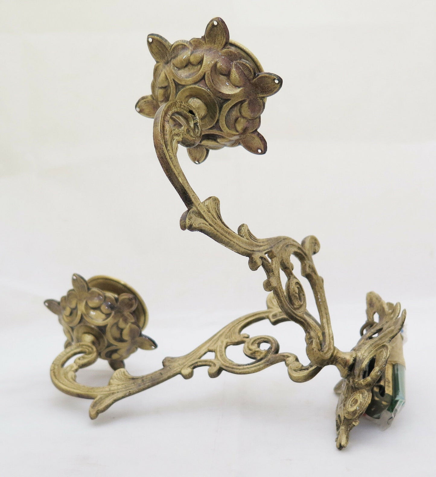 GOLDEN BRONZE APPLIQUE IN BAROQUE STYLE WITH TWO FLAMES WALL CANDELABRA CH2