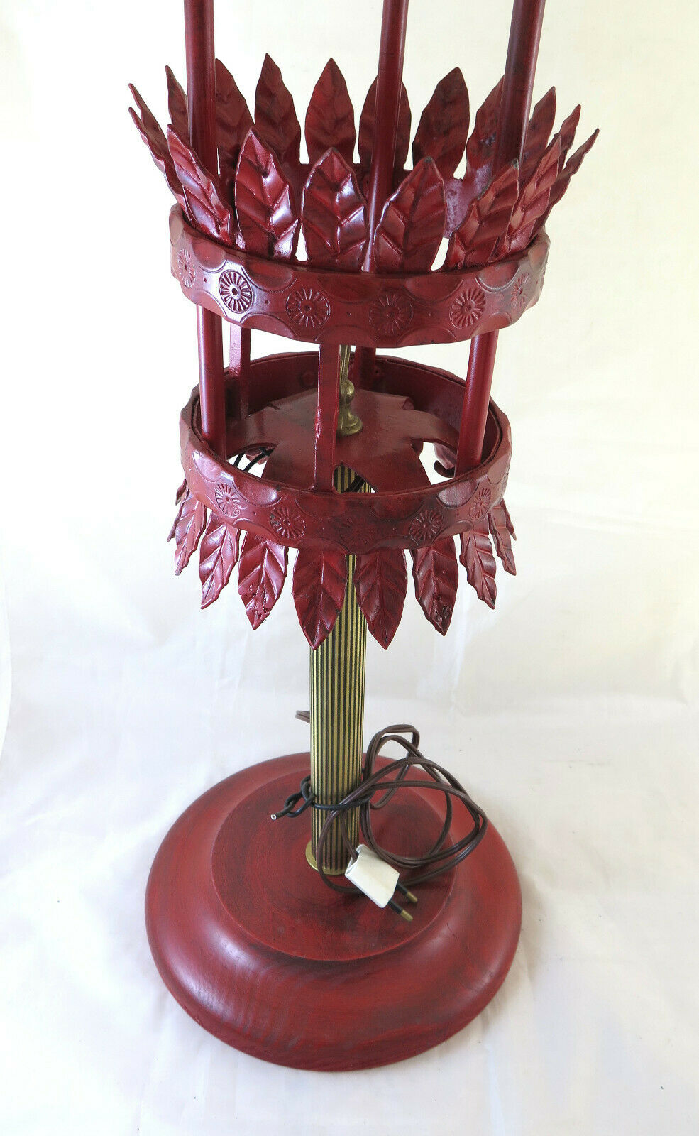 VINTAGE DESIGN TABLE OR FLOOR LAMP IN HAND FORGED WROUGHT IRON CH6 