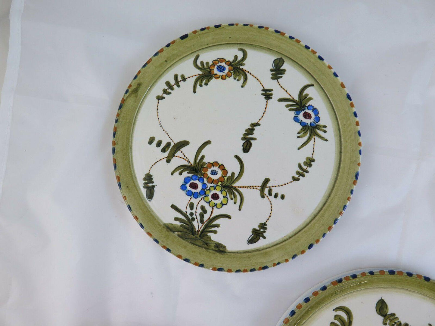 TRE PIATTI IN CERAMICA TRE MONTI REPUBBLICA DI SAN MARINO DIPINTI A MANO R79 - Belbello Antiques