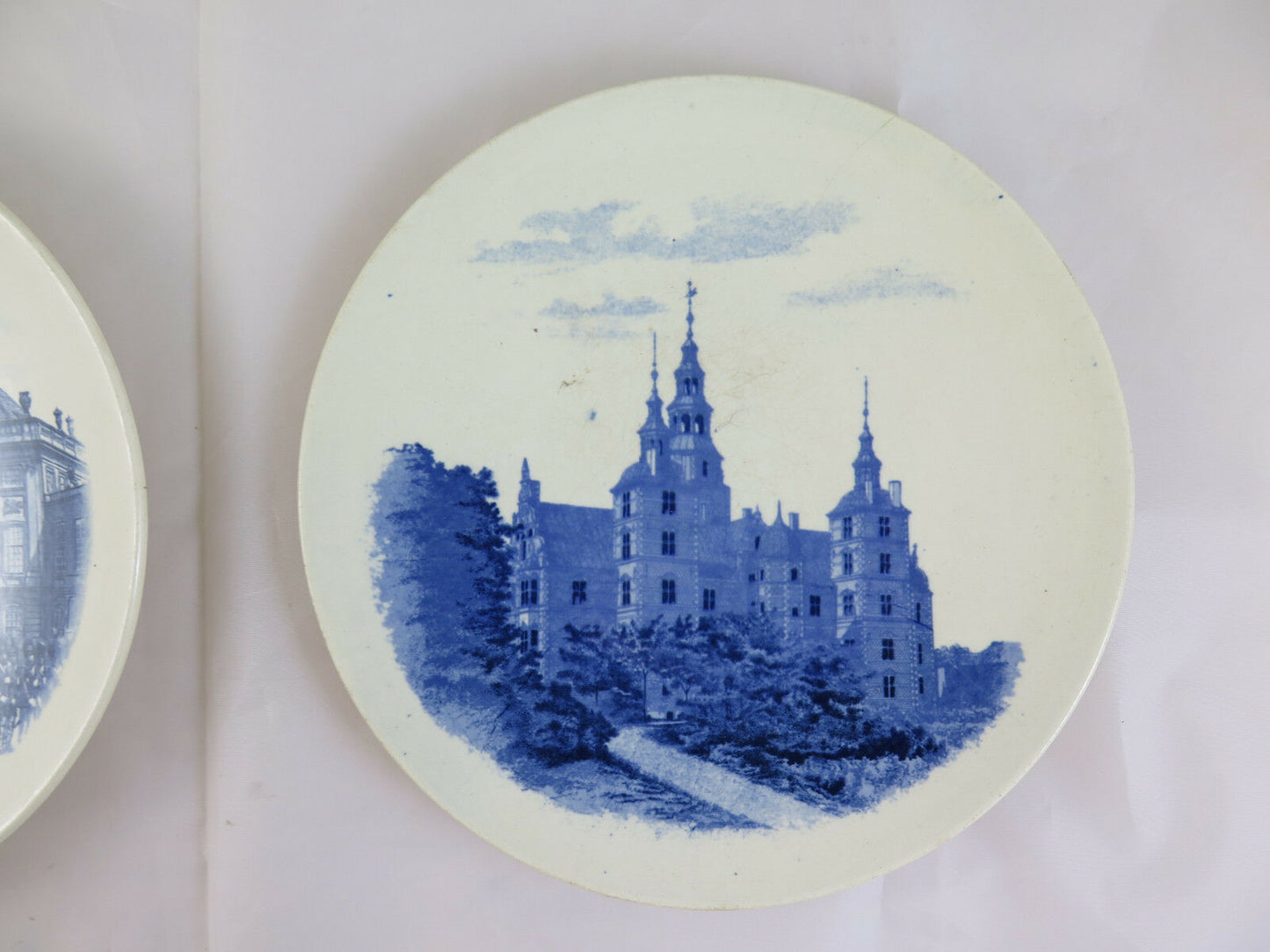 ANTIQUE CERAMIC PLATES Sarreguemines France ROSENBORG CASTLE AMALIENBORG R57