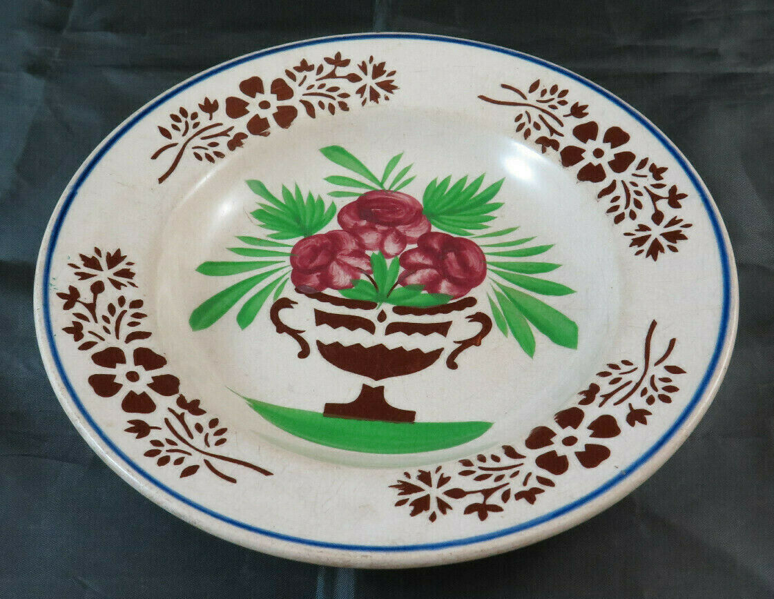 Piatto in ceramica di Sarreguemines con decoro Fontanges di fiori