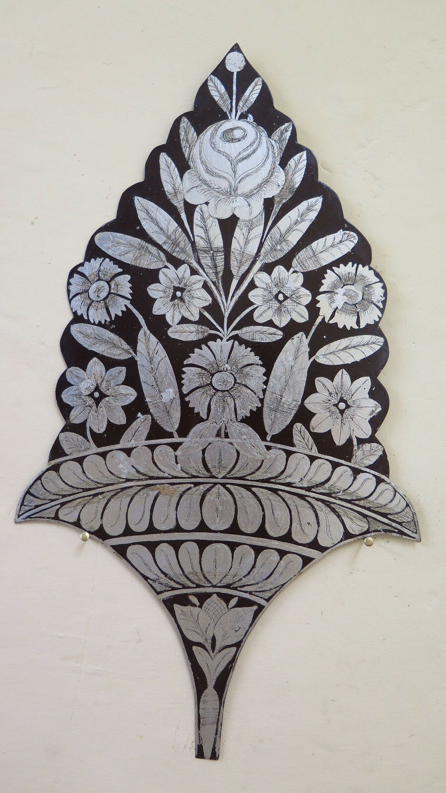 ANCIENT FRIEZE PAINTED ON IRON AND ENGRAVED WITH A BULIN FLORAL STYLE FLOWERS CH13 9
