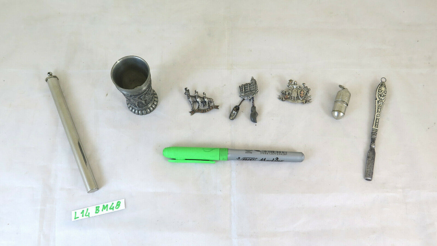 LOT OF SACRED ART OBJECTS AND VINTAGE SOUVENIRS IN CHISELLED METAL ANIMALS BM48 