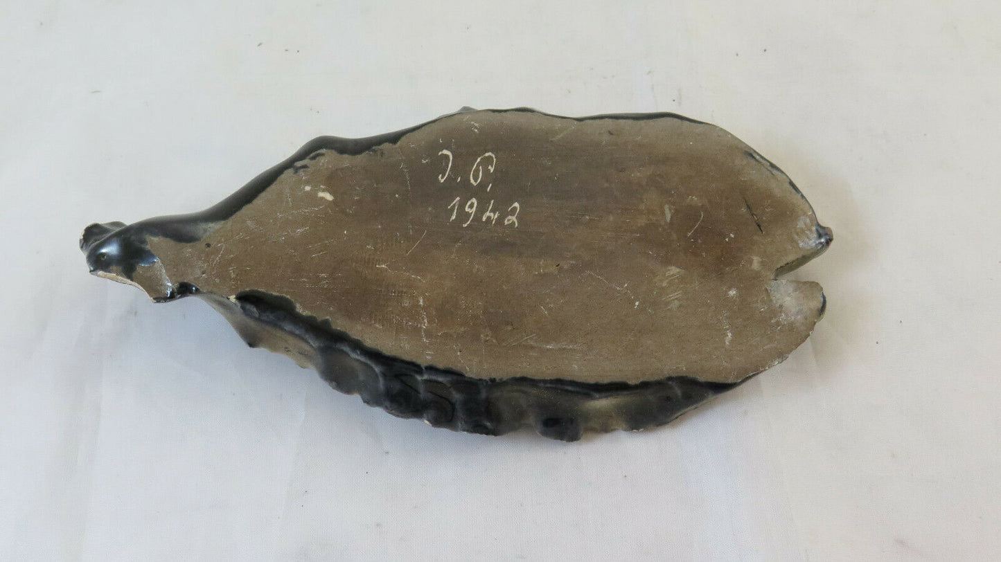 PORTACENERE IN CERAMICA DORATA A FORMA DI PESCE VINTAGE FIRMATO 1942 BM34