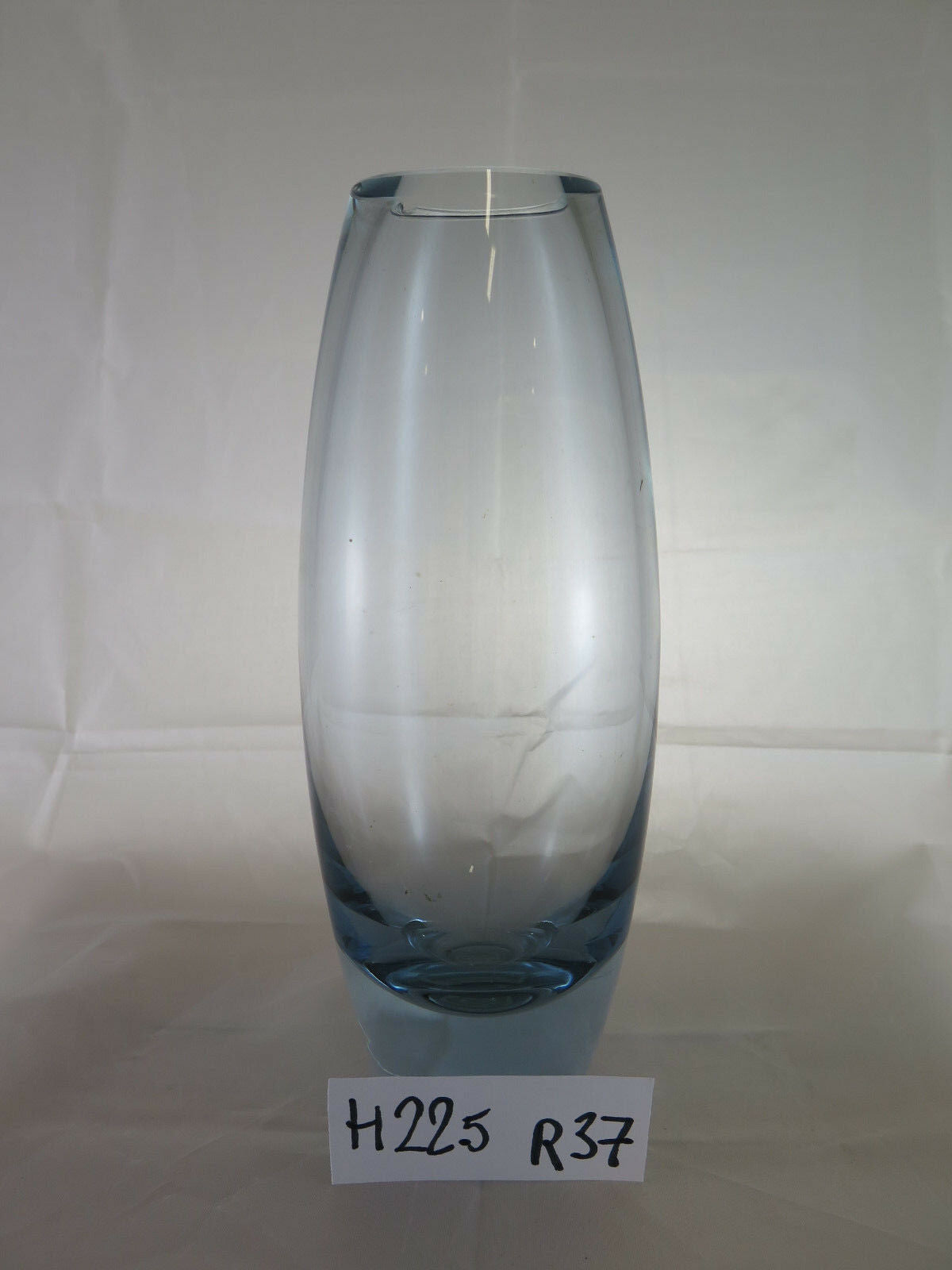 HOLMEGAARD ​​DENMARK COLLECTIBLE GLASS VASE ORIGINAL DENMARK DENMARK R37