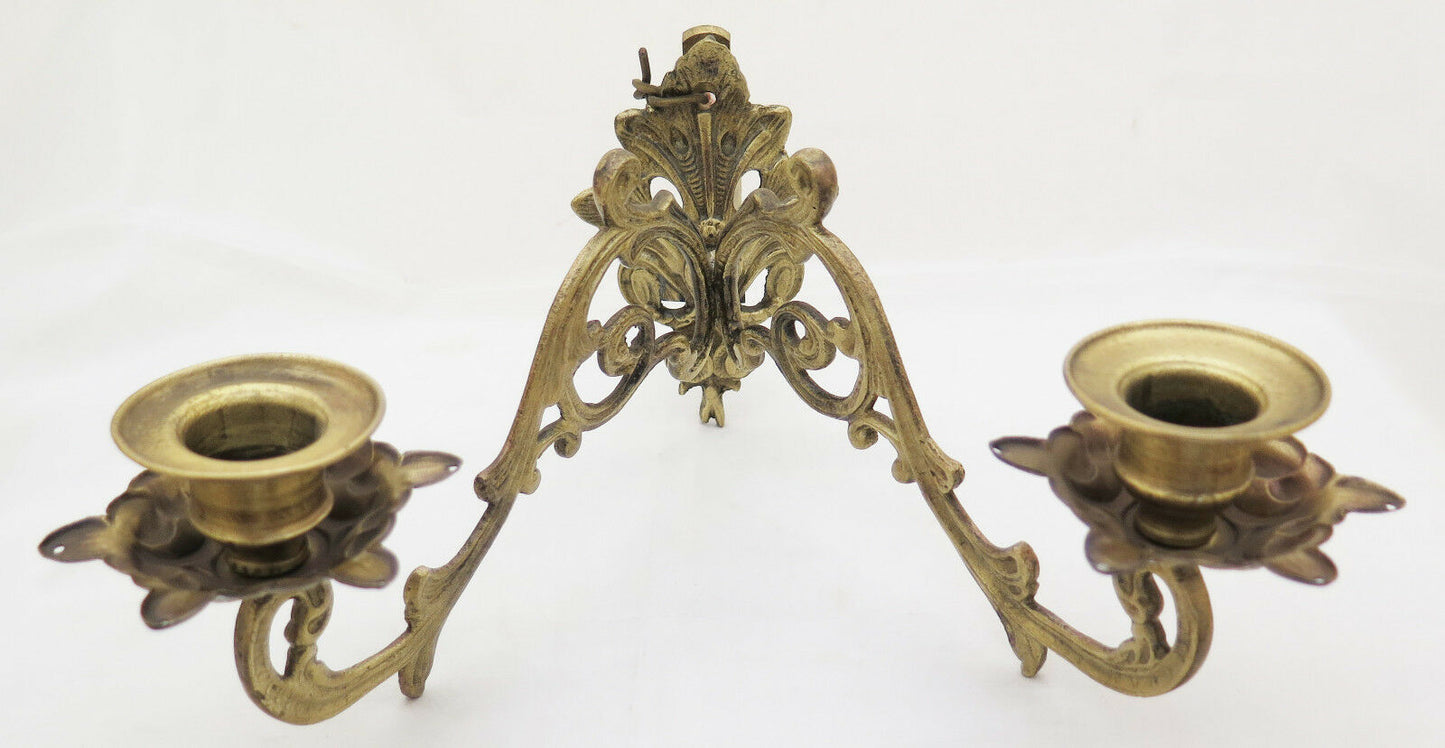 GOLDEN BRONZE APPLIQUE IN BAROQUE STYLE WITH TWO FLAMES WALL CANDELABRA CH2