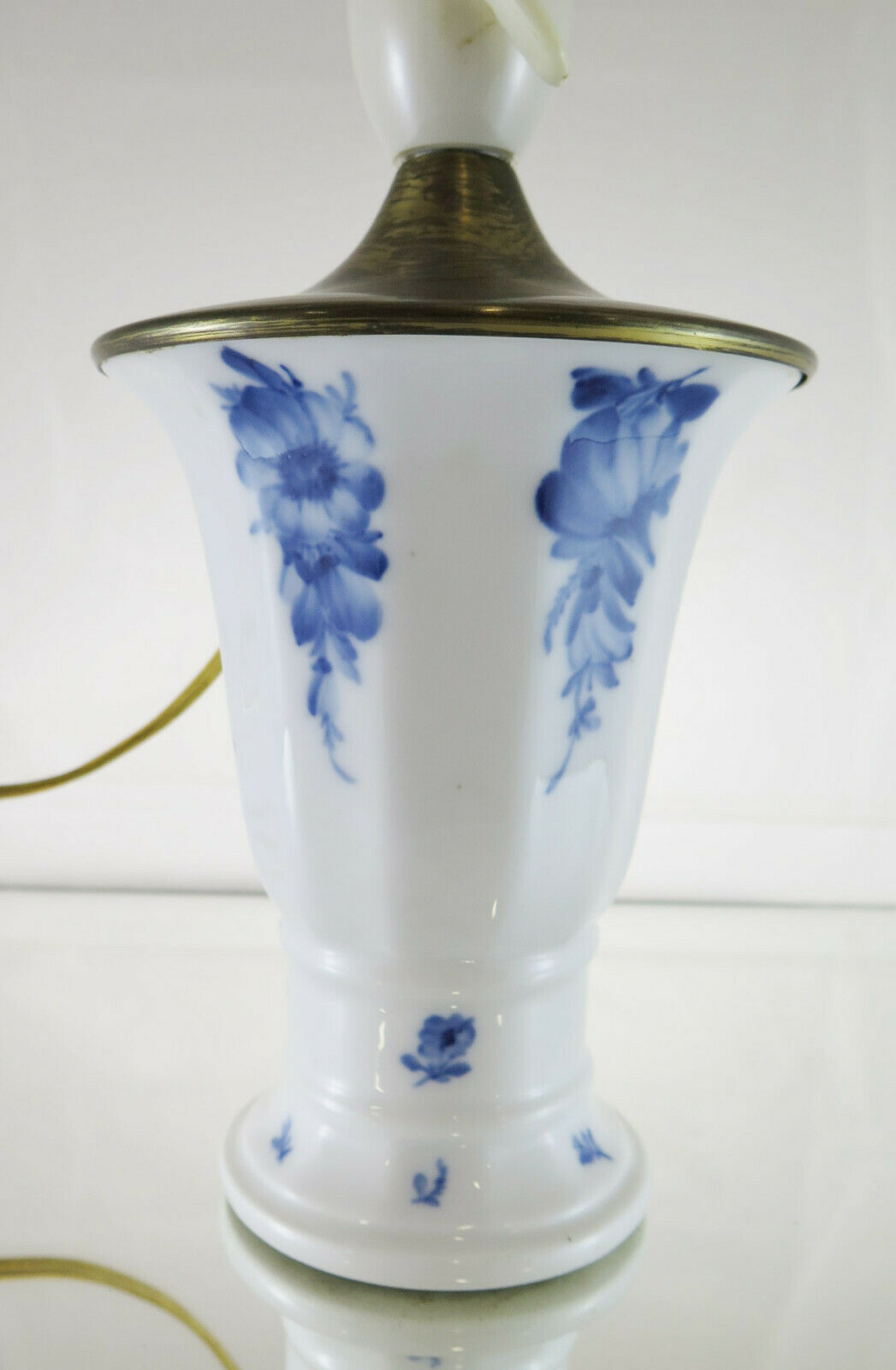 ANTICA LAMPADA IN CERAMICA ROYAL COPENHAGEN ABAT JOUR ANTICA ORIGINALE R43 - Belbello Antiques
