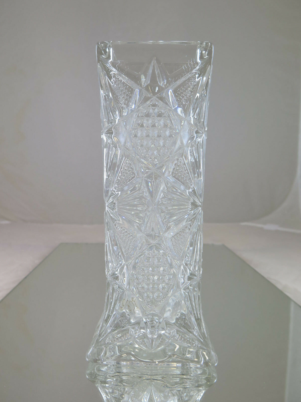 ELEGANT GLASS FLOWER VASE EARLY Twentieth Century VINTAGE GLASS FLOWERS VASE R25