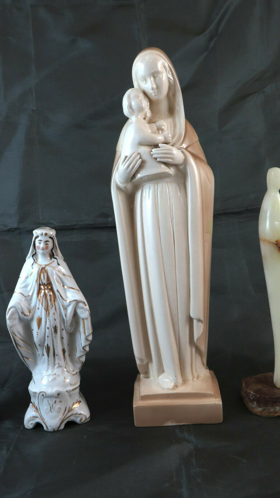 COLLECTION OF 5 MADONNA FIGURINES MADONNINE IN VINTAGE ALABASTER PORCELAIN BM21