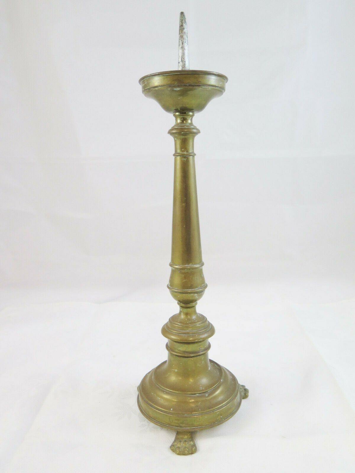 ANTICO CANDELIERE IN METALLO DORATO LAVORATO A SBALZO EPOCA '800 CANDELABRO G10 - Belbello Antiques