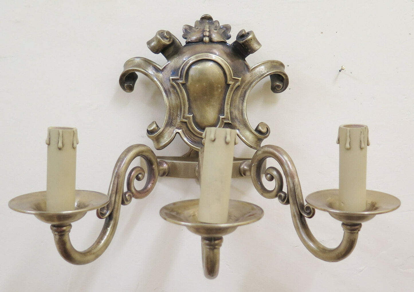 COPPIA DI APPLIQUE IN BRONZO TRE LUCI STILE BAROCCO ARTIGIANALI CLASSICHE CH1