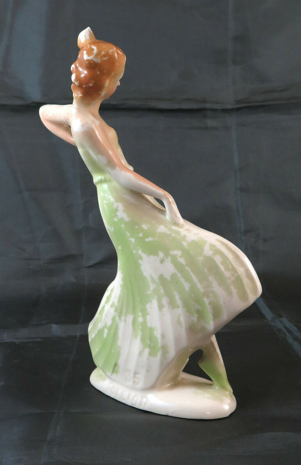 TWO VINTAGE PORCELAIN FIGURINES WOMAN DANCER WITH BOUQUET OF FLOWERS BM18 