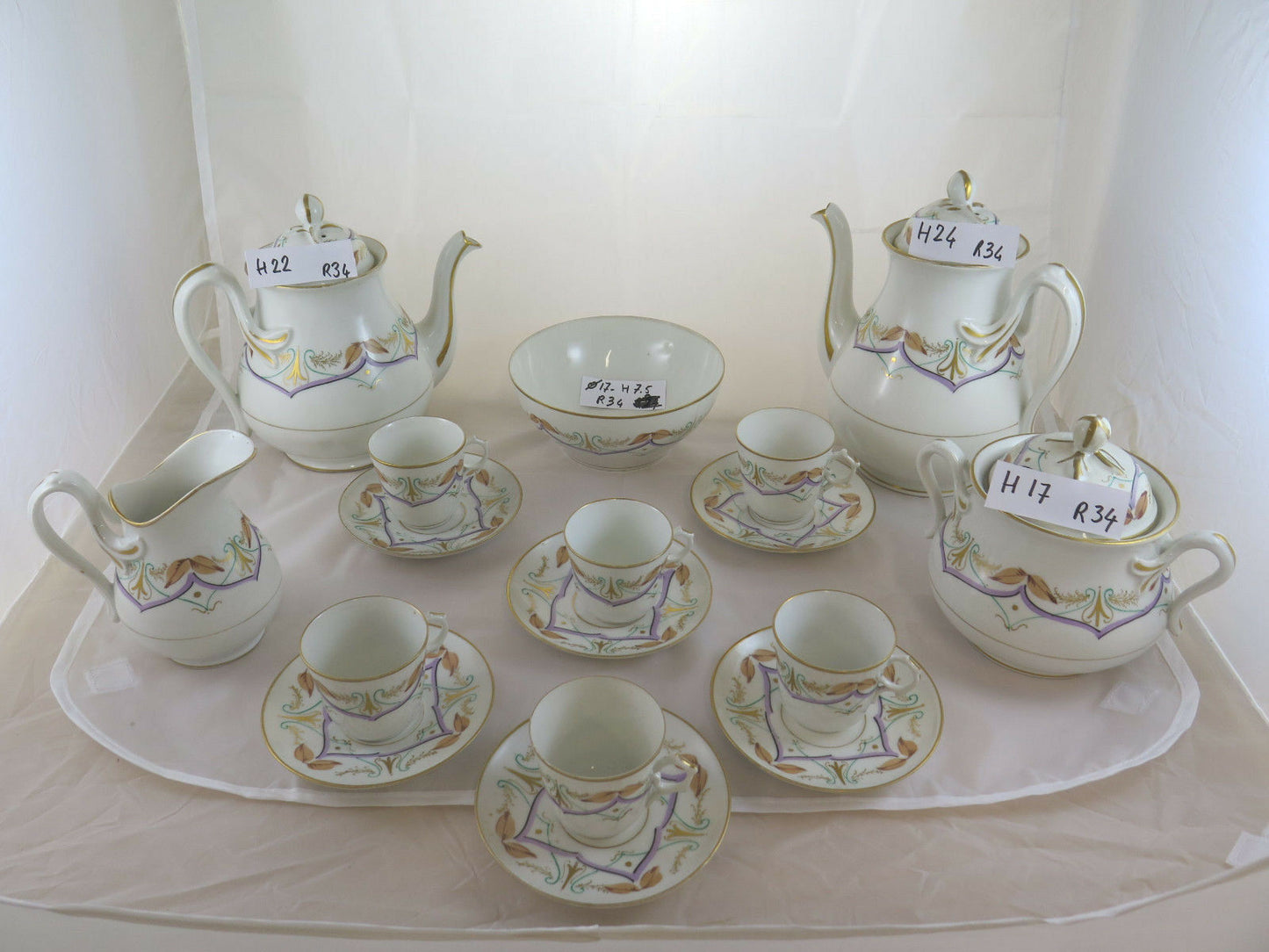 TEA OR COFFEE SERVICE FOR SIX PEOPLE CUPS MILK JUG SUGAR BOWL COFFEE R34