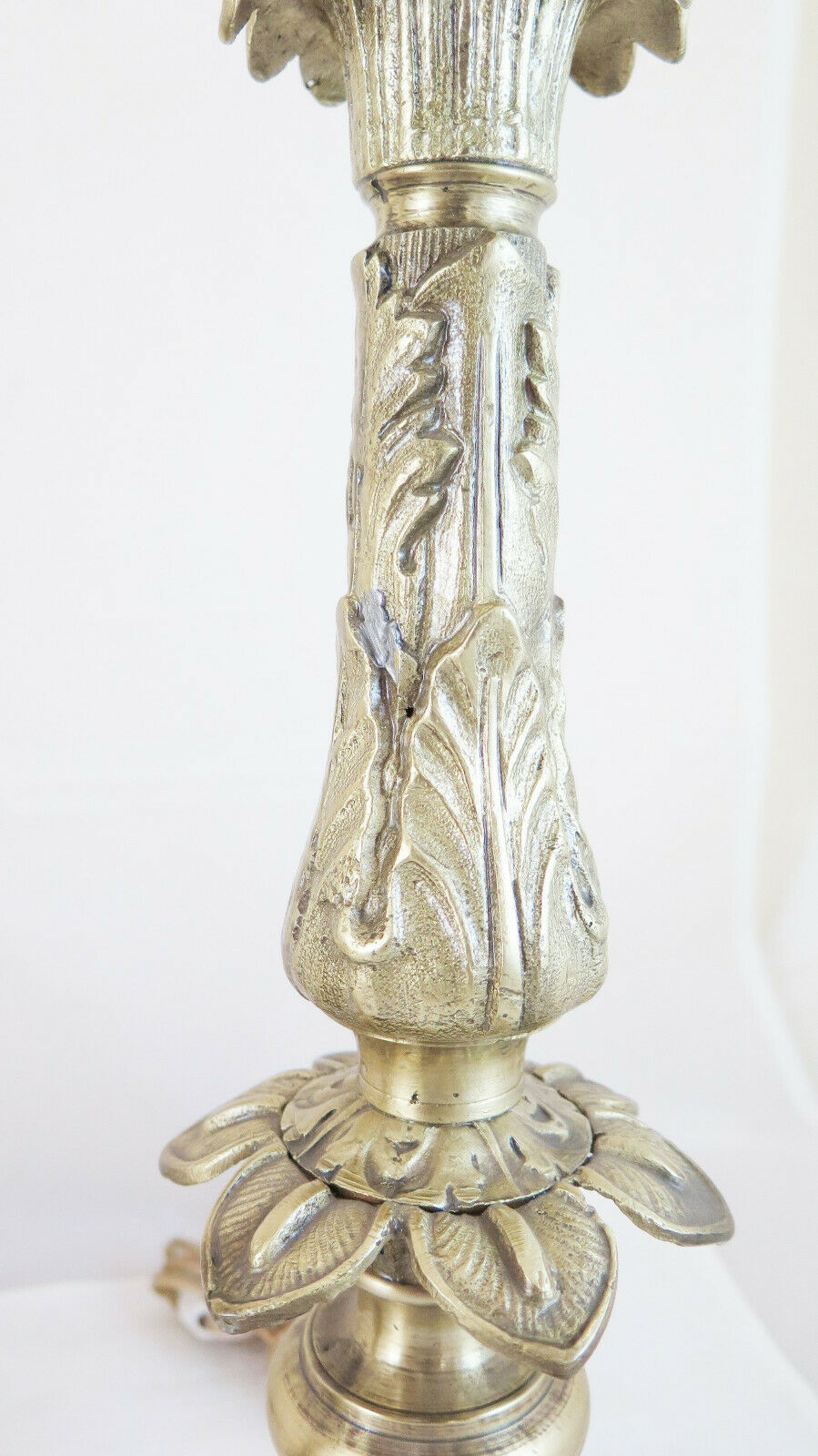 TWO TABLE LAMPS IN GOLDEN BRONZE MID-20TH CENTURY BAROQUE STYLE CH4