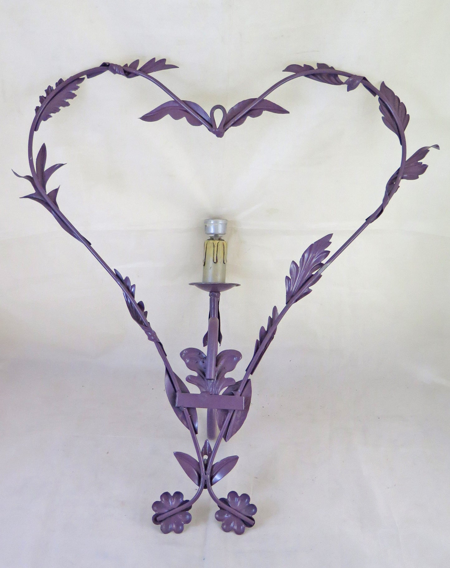 HEART-SHAPED WROUGHT IRON WALL LIGHT WITH VINTAGE FLORAL DECORATION CH34