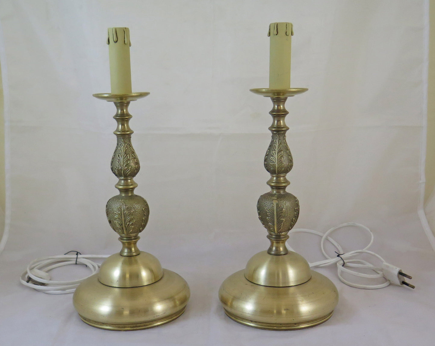 PAIR OF VINTAGE HANDMADE HANDMADE BRASS TABLE LAMPS CH35