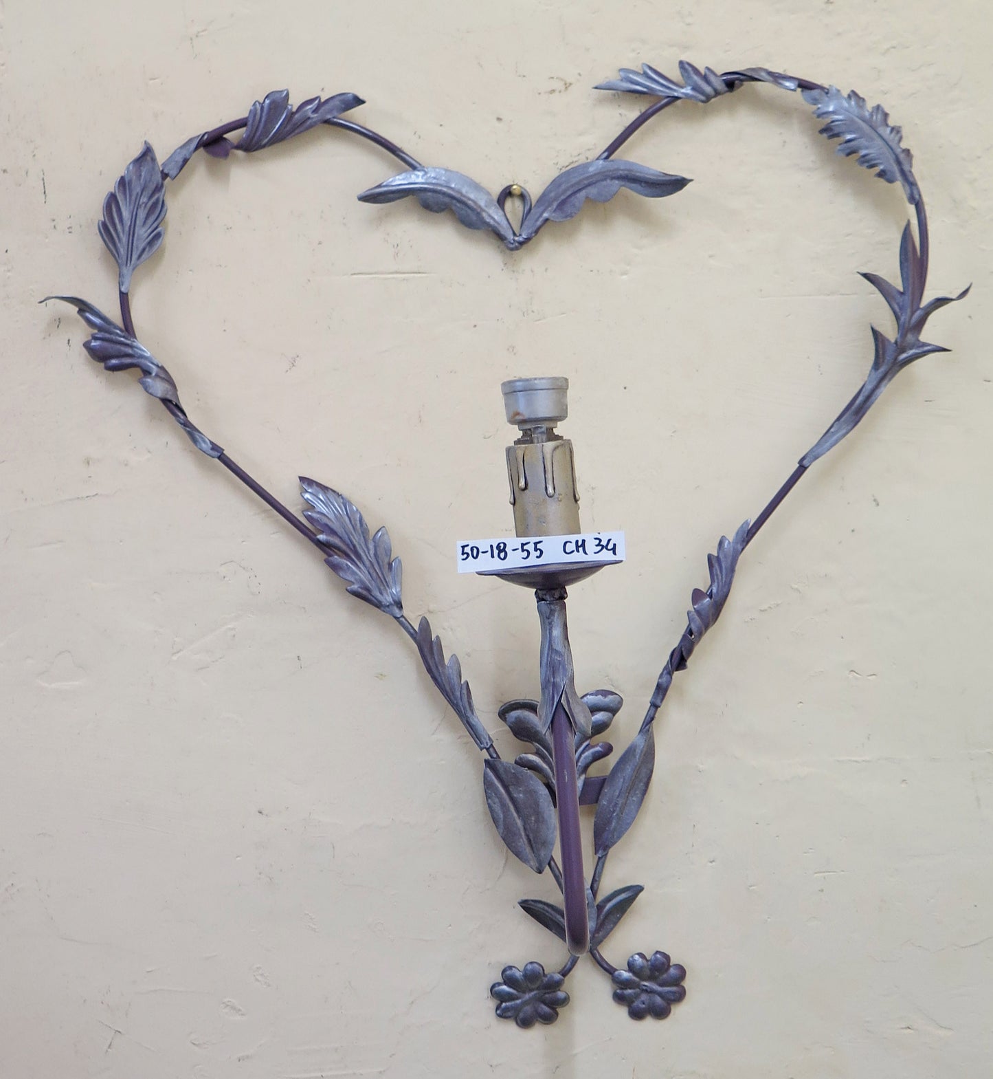 HEART-SHAPED WROUGHT IRON WALL LIGHT WITH VINTAGE FLORAL DECORATION CH34